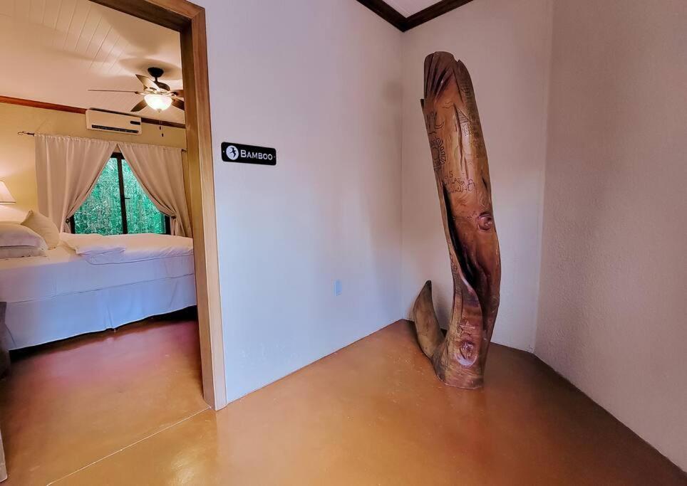 Vive Utila - Bed & Breakfast Екстериор снимка