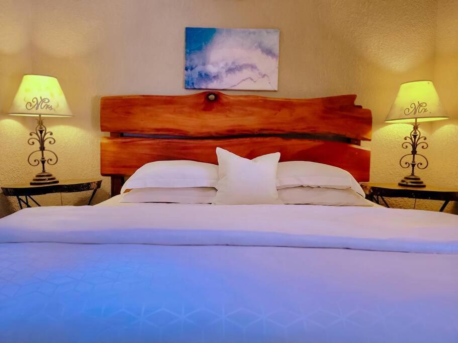 Vive Utila - Bed & Breakfast Екстериор снимка